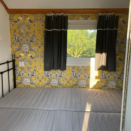Bed & Breakfast Pipowagen Mamaloe