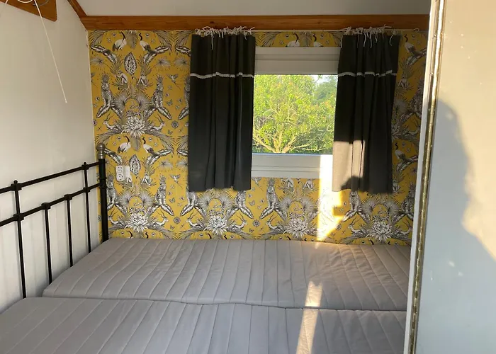 Holiday home Pipowagen Mamaloe